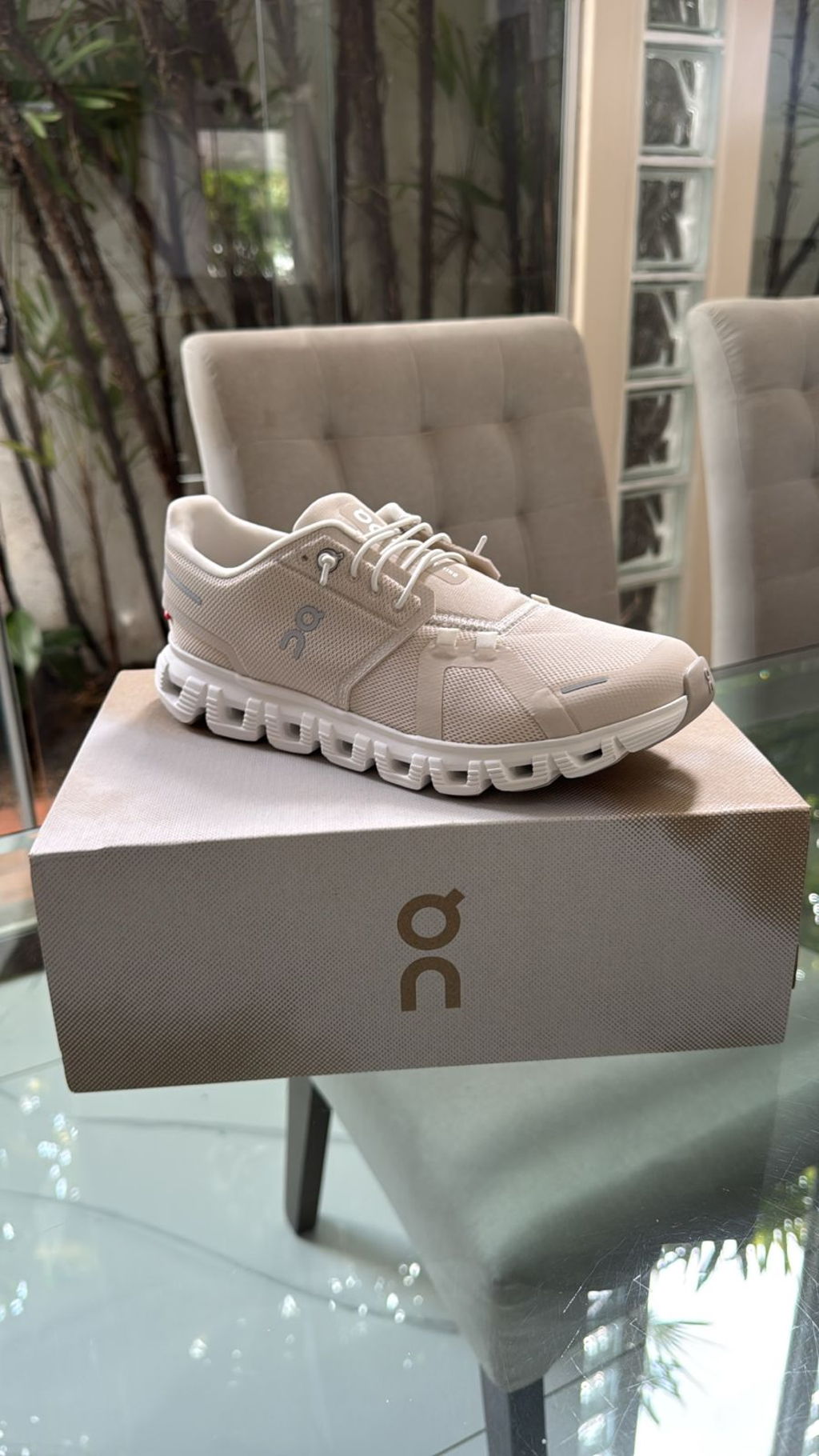 Compre Tênis de Corrida Masculino On Running Cloud 6 Fog/White