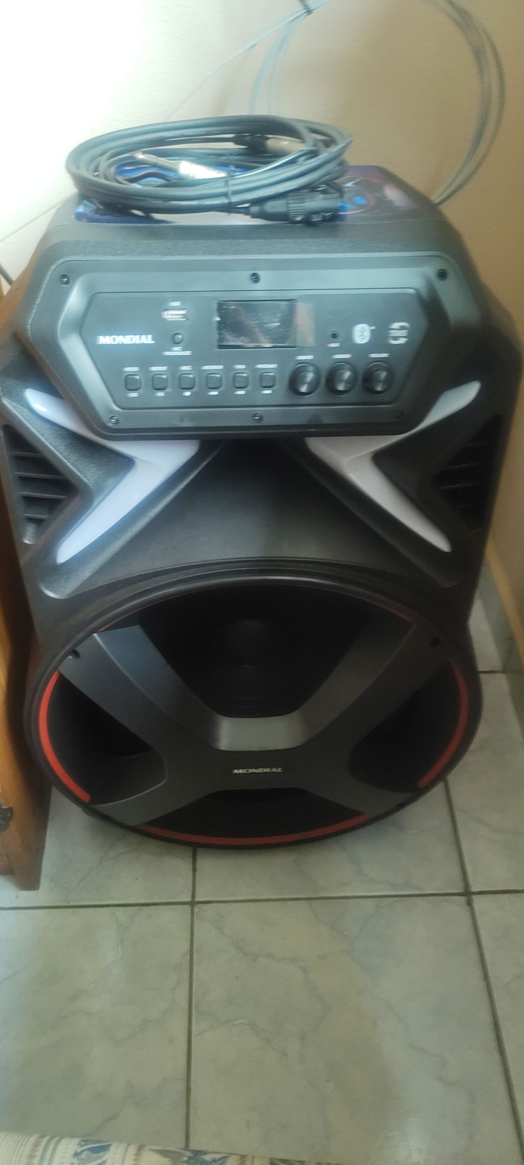 Caixa Amplificada Mondial CM700 com Bluetooth, Extra