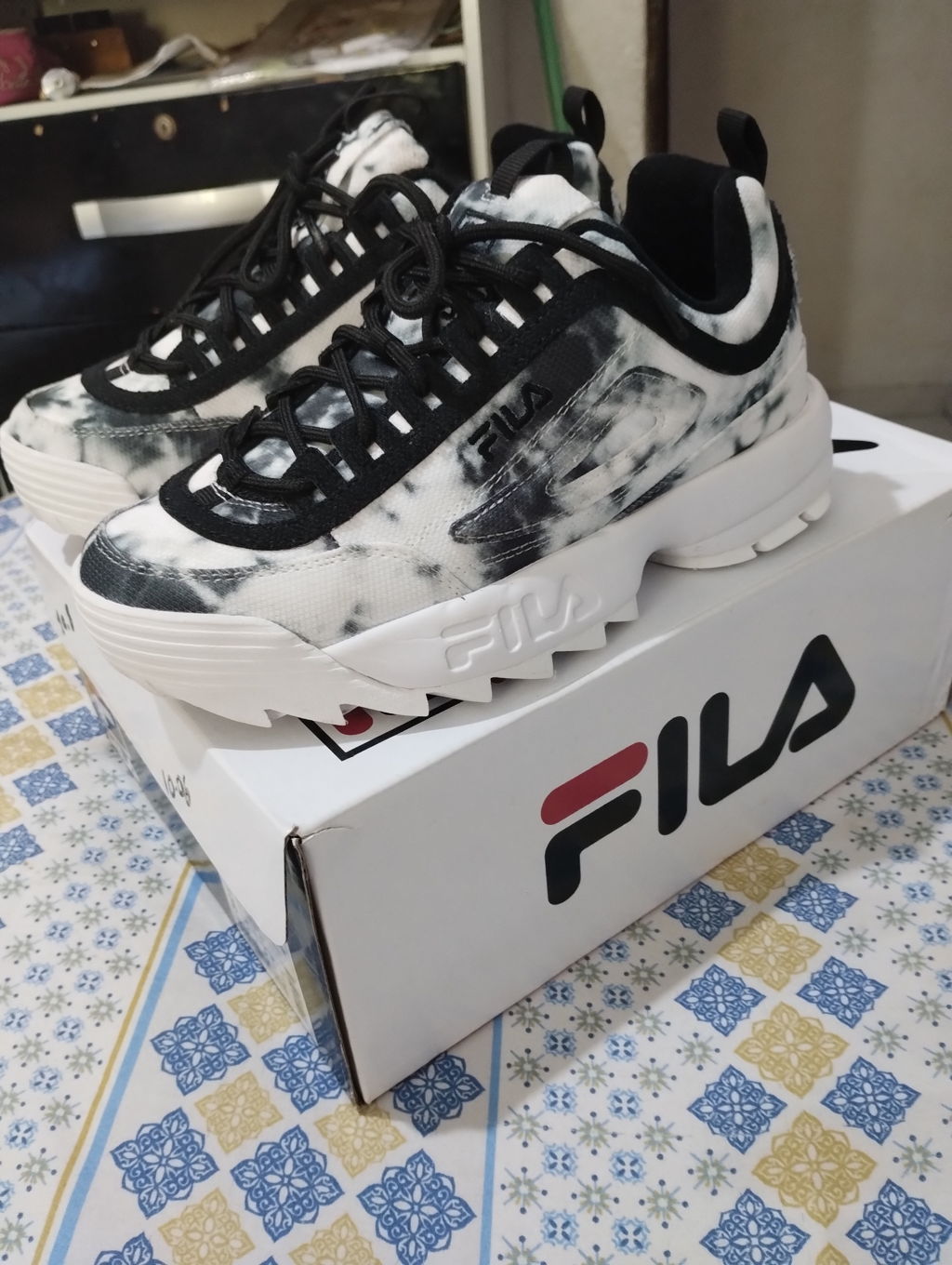 Fila disruptor best sale feminino preto