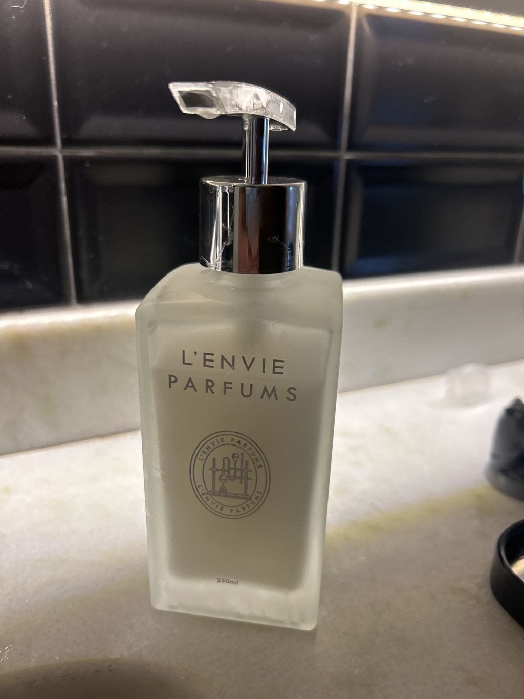 Sabonete Líquido Into The Night 250ml | LENVIE