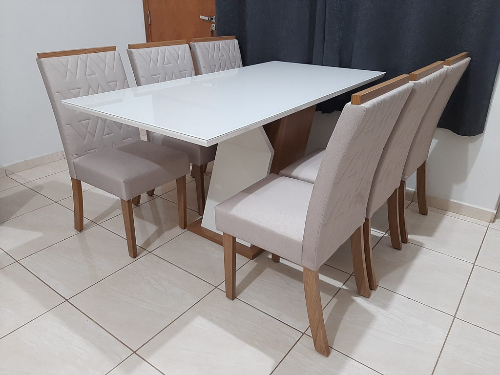 Conjunto Sala De Jantar Mesa 1.600mm Tampo Mdf 6 Cadeiras Zuri Casa 812