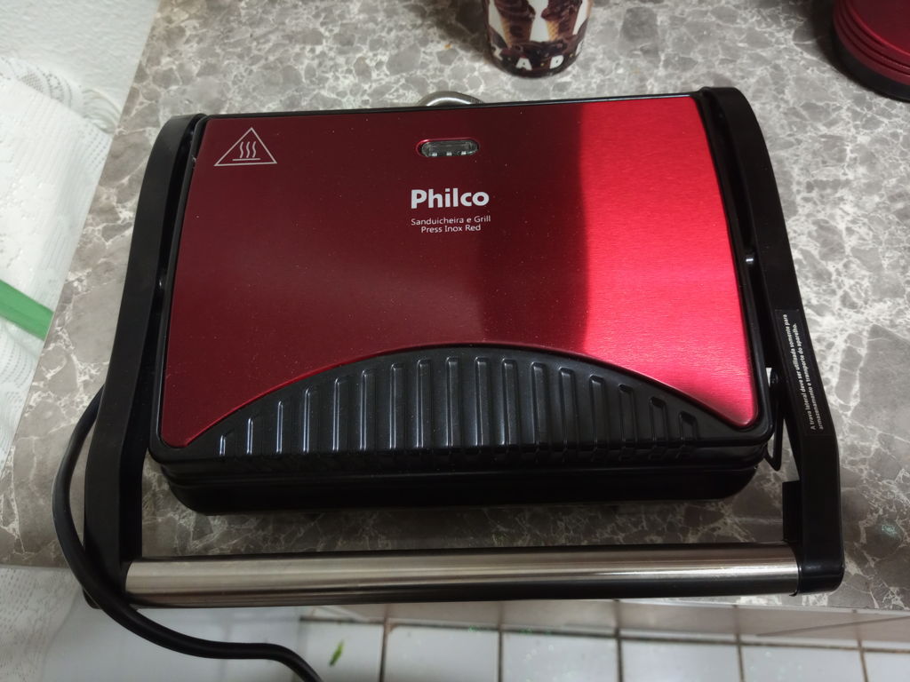 Sanduicheira e Grill Philco Press Inox Red Black Friday